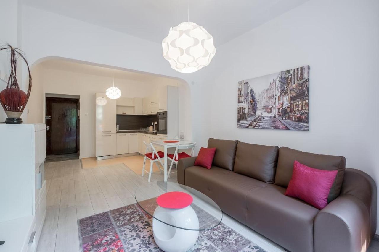 Your Perfect Place To Stay On Vitosha Str Apt Sofia Zewnętrze zdjęcie