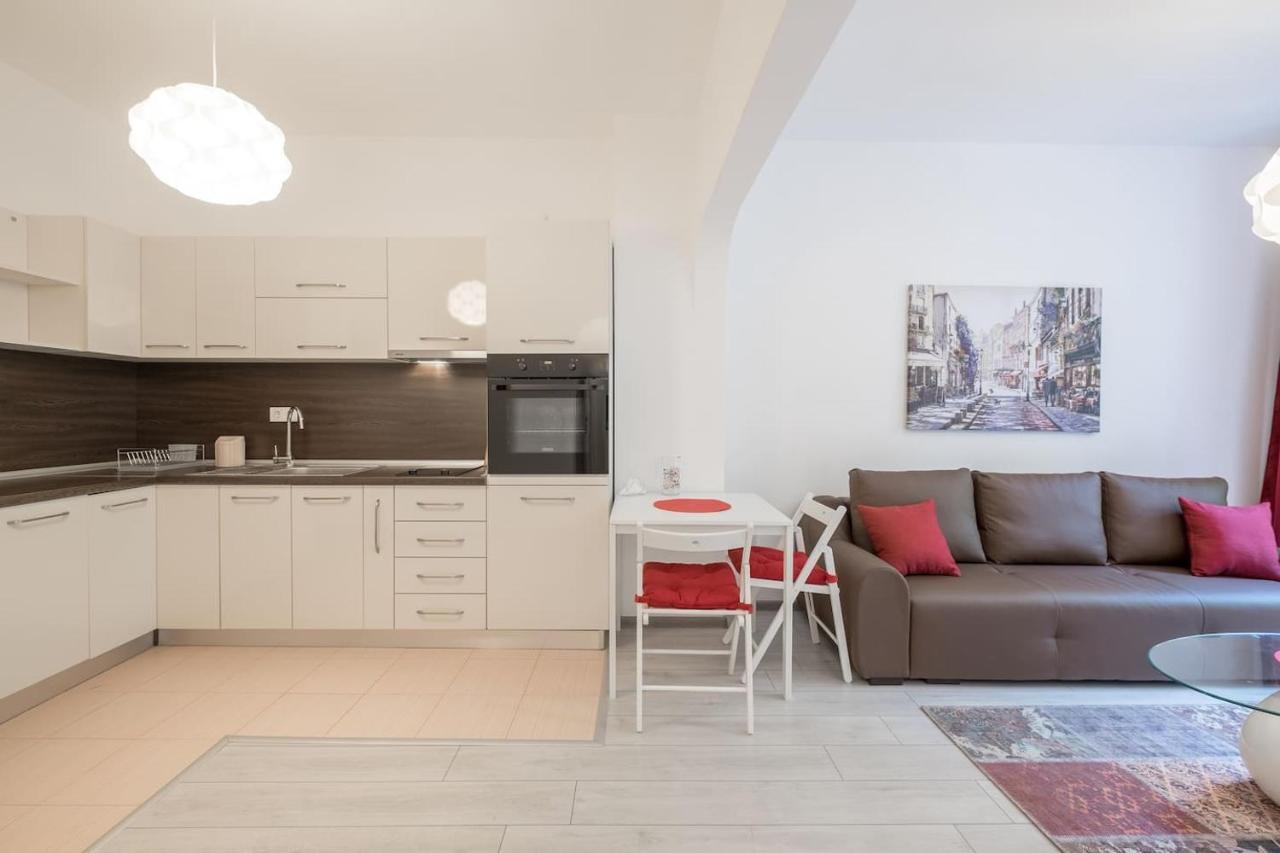 Your Perfect Place To Stay On Vitosha Str Apt Sofia Zewnętrze zdjęcie