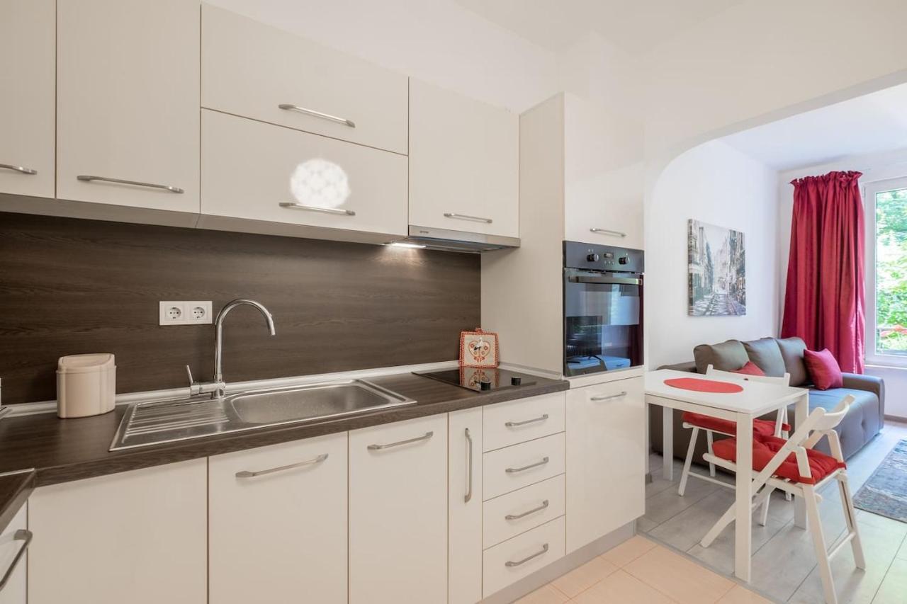 Your Perfect Place To Stay On Vitosha Str Apt Sofia Zewnętrze zdjęcie