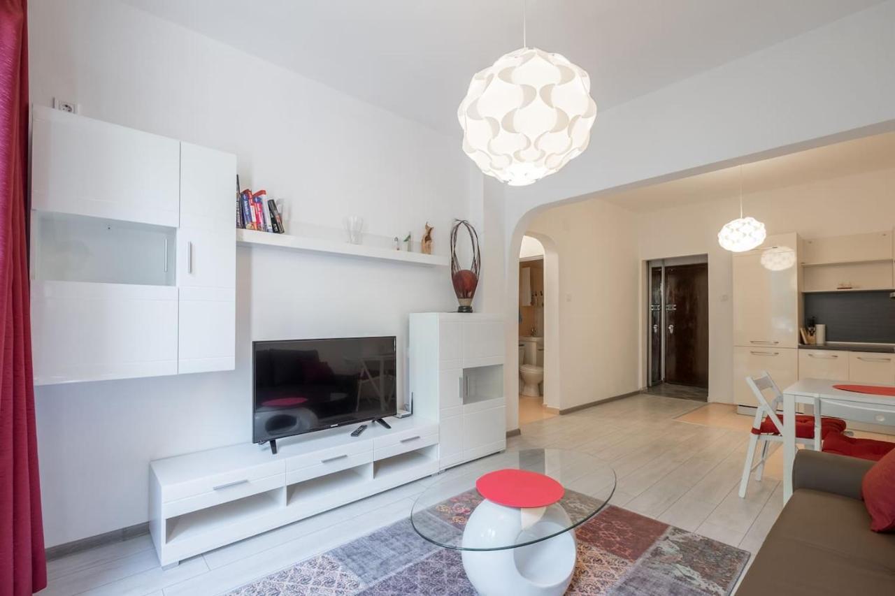 Your Perfect Place To Stay On Vitosha Str Apt Sofia Zewnętrze zdjęcie